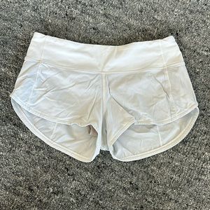 Lululemon Shorts Size 2 EUC White